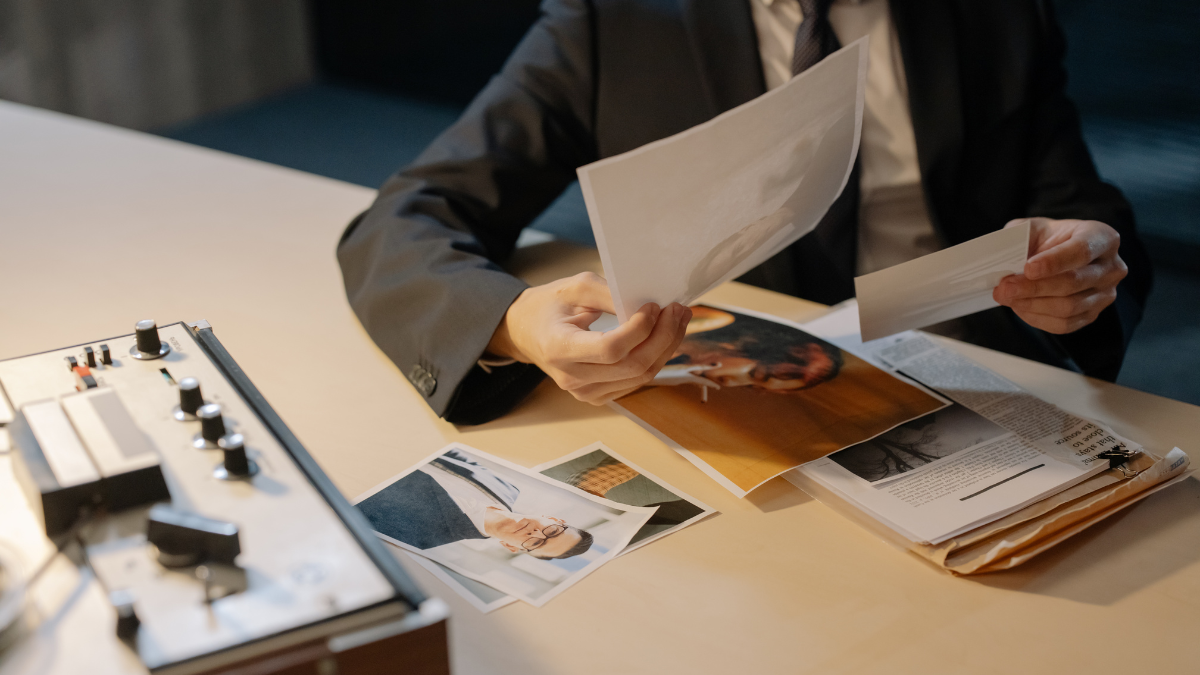 Team collaborating on architecture diagram